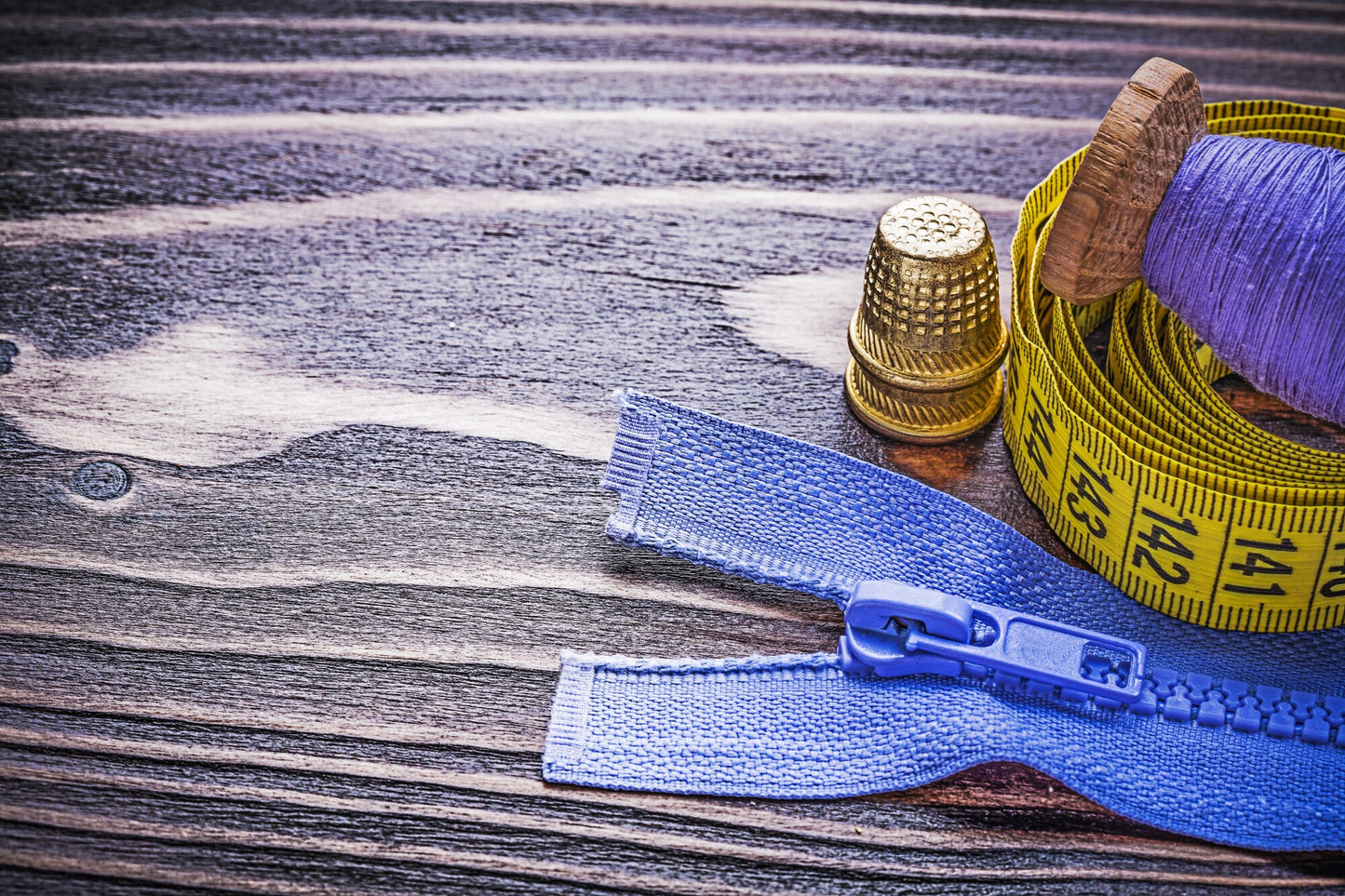Step-By-Step Guide: How to Sew a Zipper into Any Garment