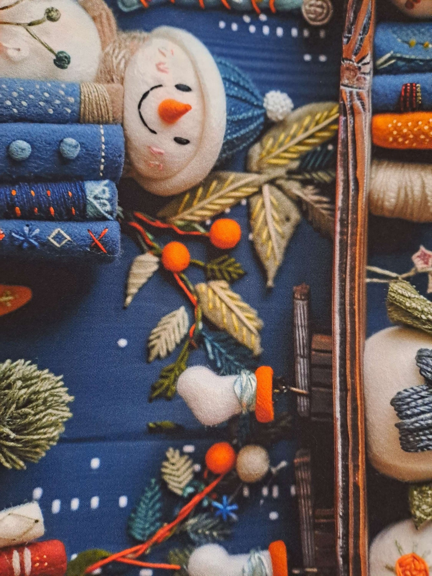Kwaint Christmas Bookshelf Snowman Twill