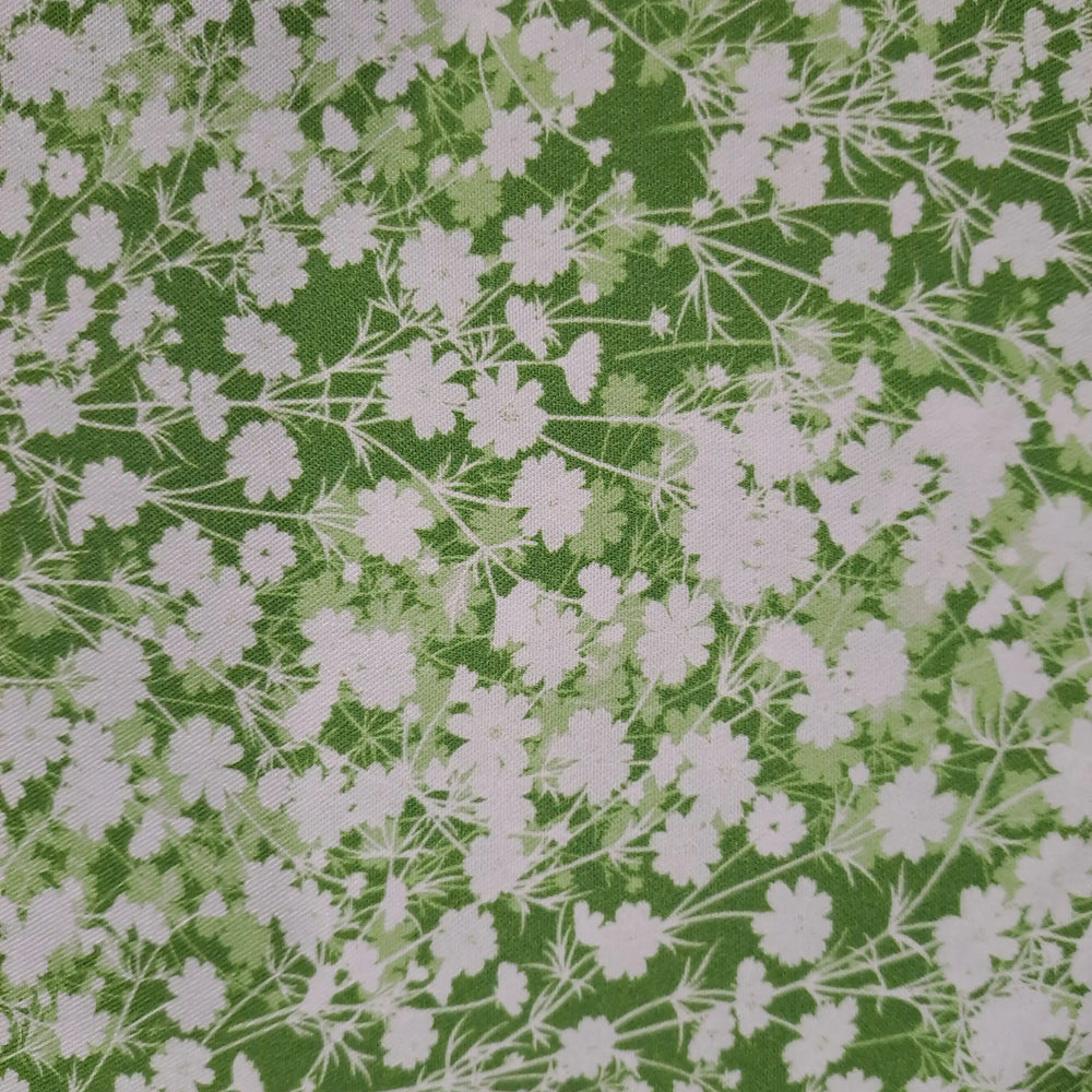 Magikel Ditzy Flowers Rayon 155gsm