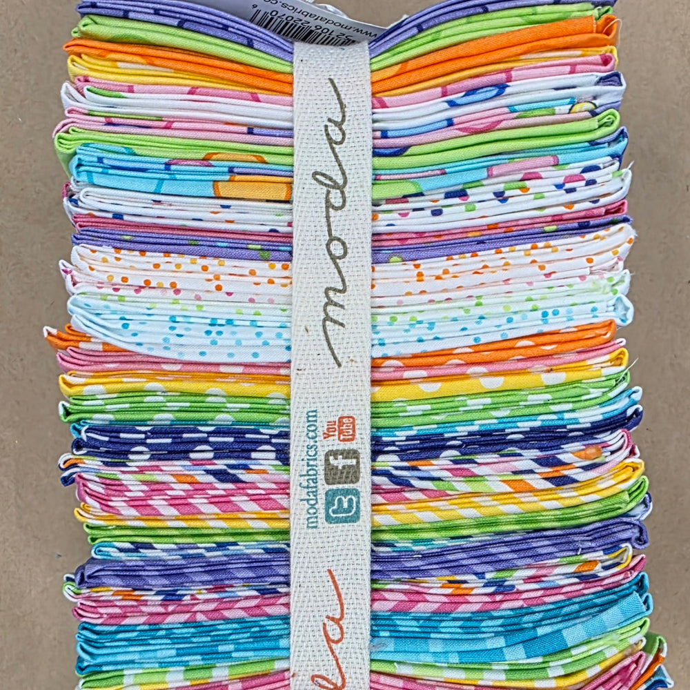 Threads Collection By Moda Moda Dot Dot Dash 38 piece FQ Bundle – Kwaint Threads